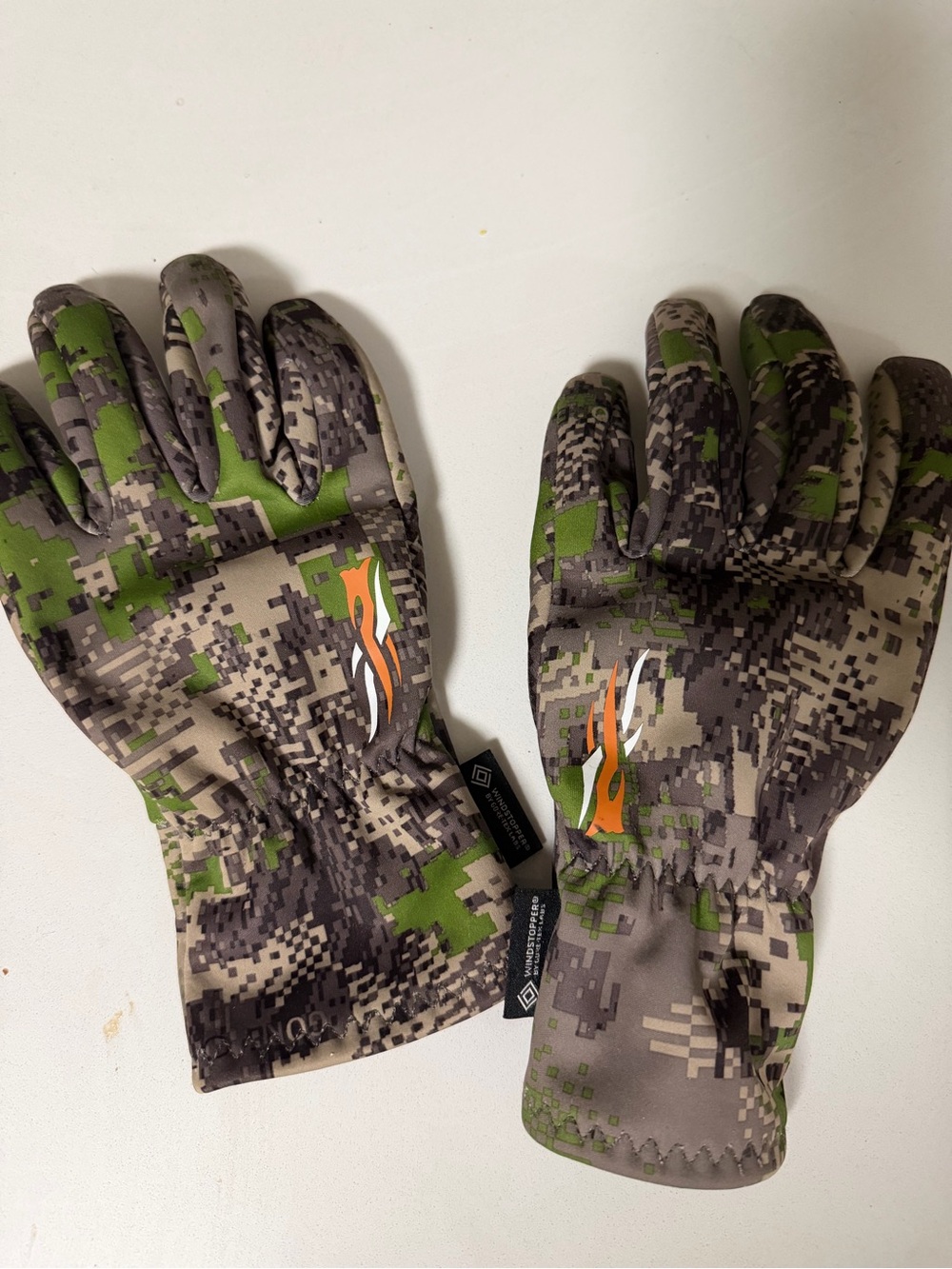 Sitka jet stream Men's Digital Camo Hunting Gloves with Flame Logo - Unbranded